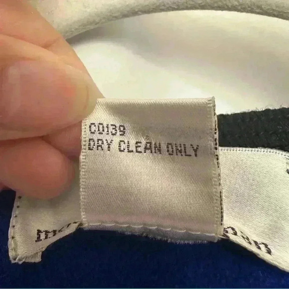 Modern Women Ugly Christmas Sweater Vest 100% Boiled Wool Grannycore Sz 18/20 - Picture 9 of 11